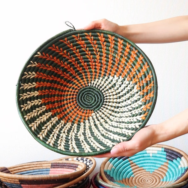 南アフリカ雑貨　手編みカゴ（Green/Orange/White）