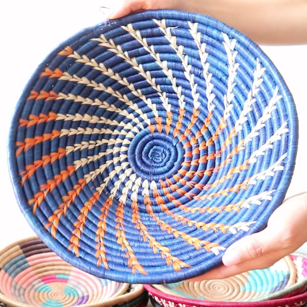 南アフリカ雑貨　手編みカゴ（Blue/Orange/White）