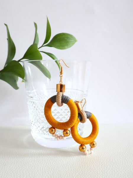 Pichulik アフリカン ピアス Alpha (Mustard Grey)