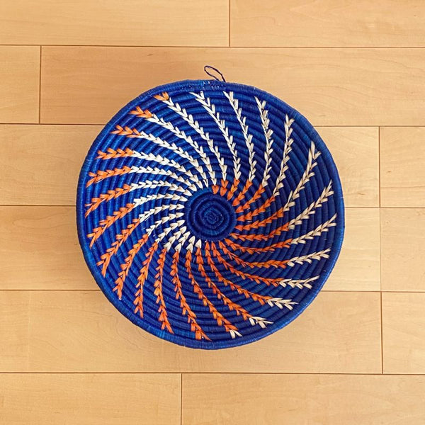 南アフリカ雑貨　手編みカゴ（Blue/Orange/White）