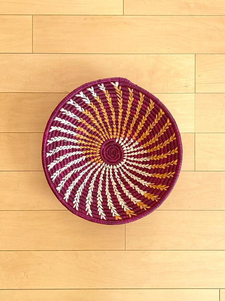 南アフリカ雑貨　手編みカゴ（Magenta/Orange/White）