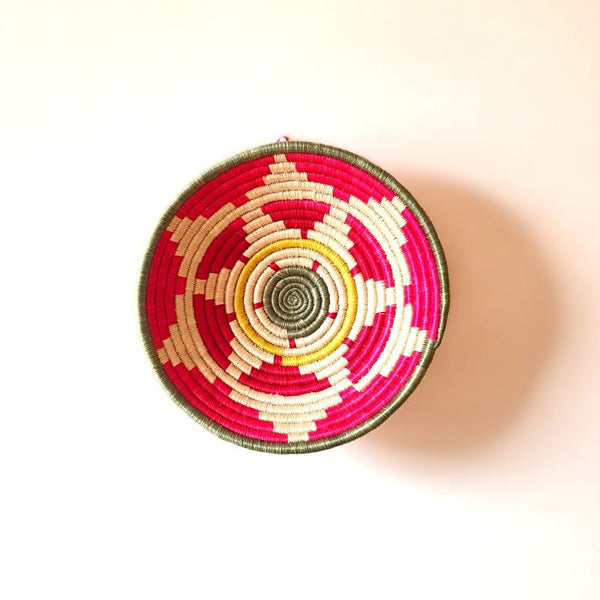 南アフリカ雑貨　手編みカゴ（Pink）