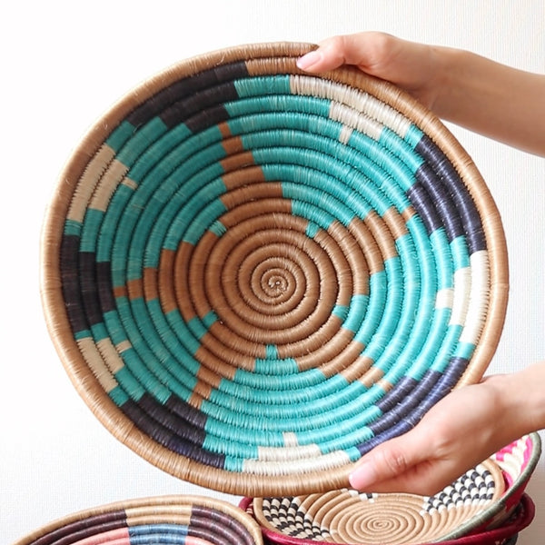 南アフリカ雑貨　手編みカゴ（Turquoise）