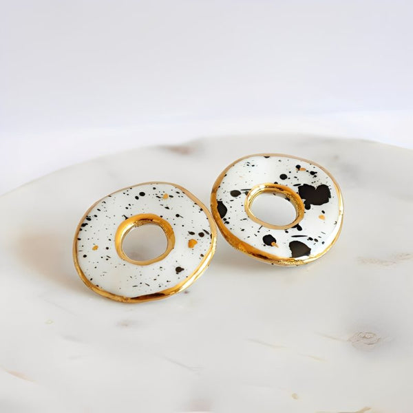 Nina Bosch 南アフリカ陶器 ラウンド ドーナツ ピアス(Nguni)
