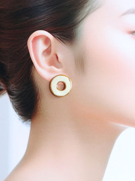 Nina Bosch 南アフリカ陶器 ラウンド ドーナツ ピアス(White)