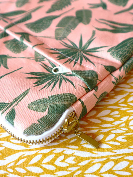 aLoveSupreme 13インチ　　　パソコンケース　ボタニカルPink ポケット付き