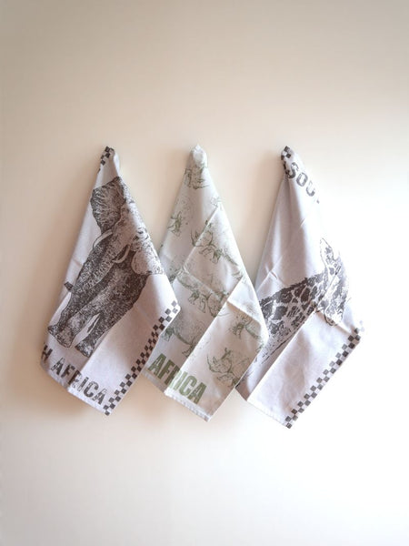 African Jacquard Wildlife ティータオル Rhinos Green