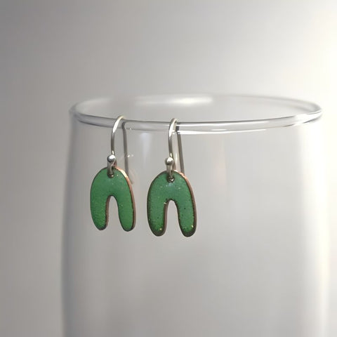 Skermunkil　エナメルピアス（J）